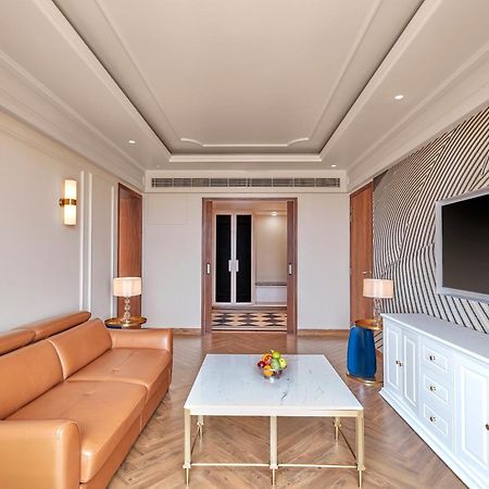 Doubletree By Hilton فاراناسي المظهر الخارجي الصورة