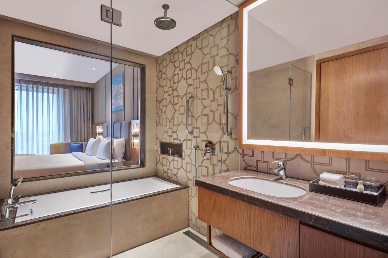 Doubletree By Hilton فاراناسي المظهر الخارجي الصورة
