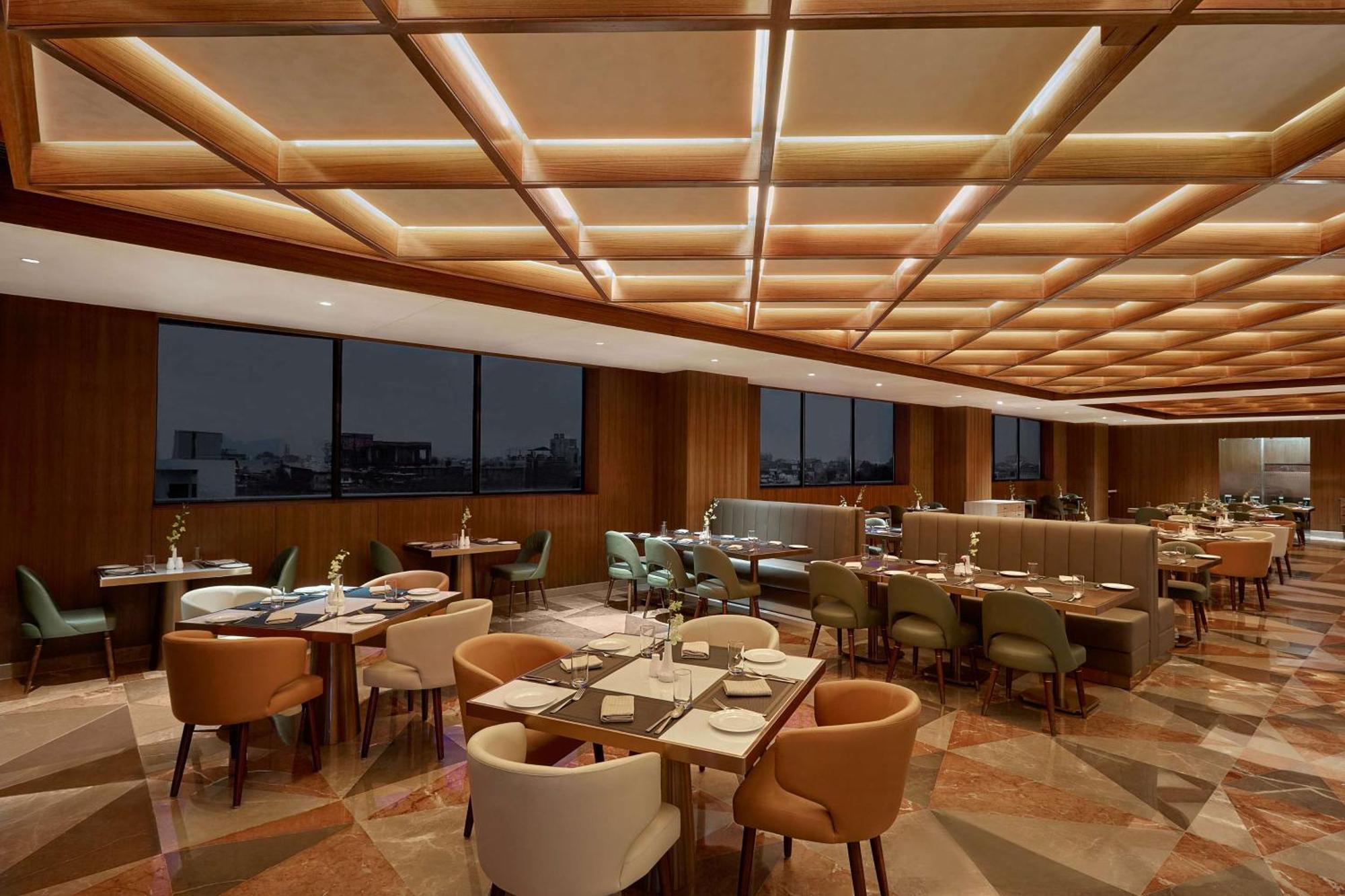 Doubletree By Hilton فاراناسي المظهر الخارجي الصورة
